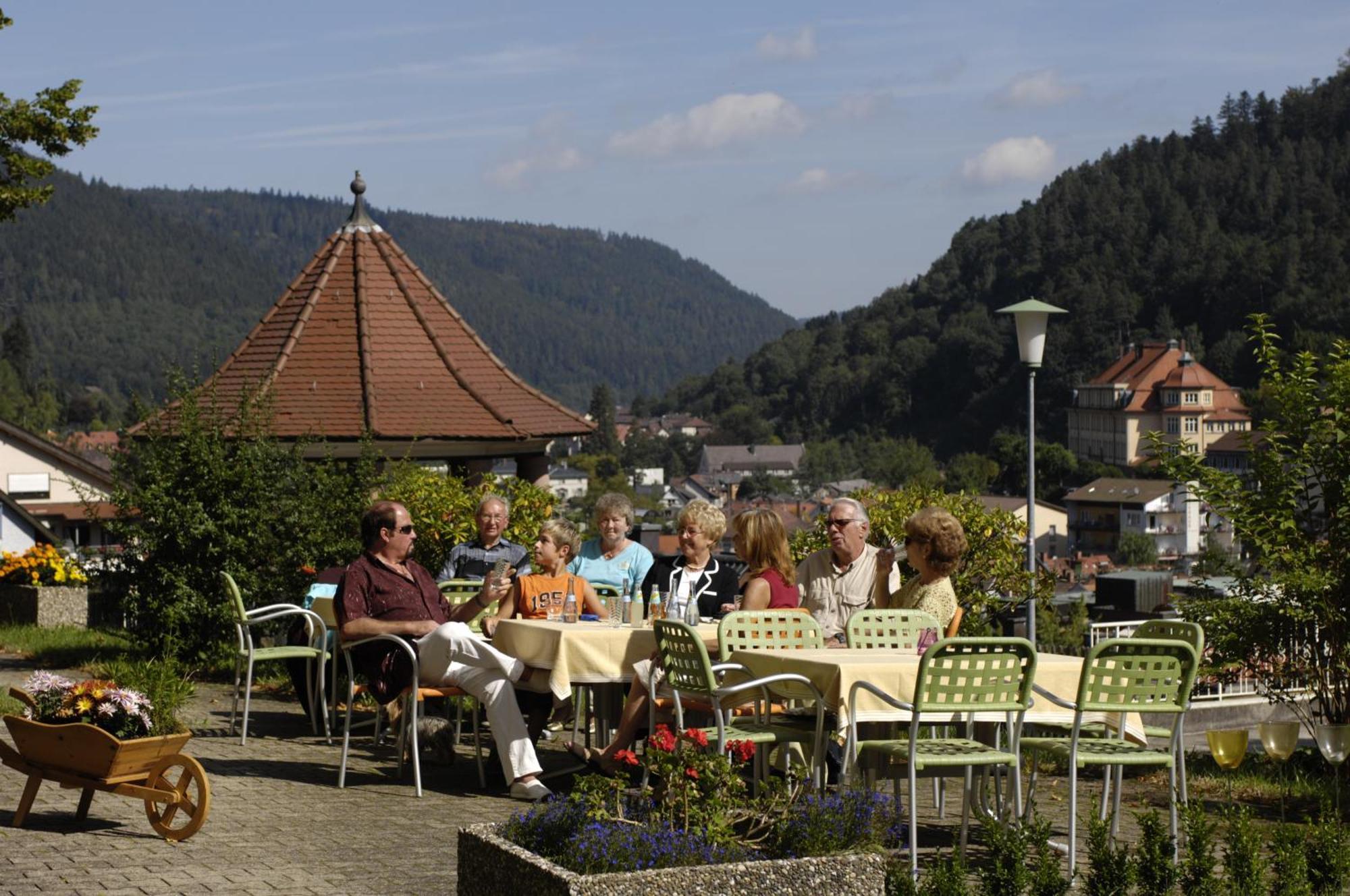 Hotel Bergfrieden Bad Wildbad Bagian luar foto