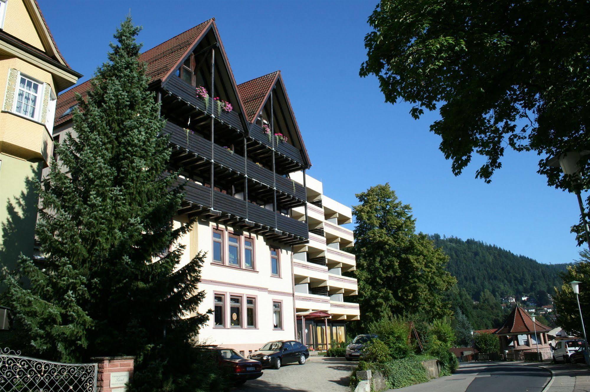 Hotel Bergfrieden Bad Wildbad Bagian luar foto
